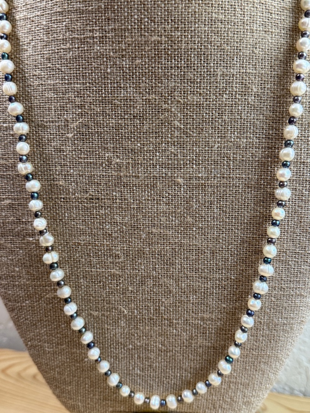 Cultured Pearl authentic and Hematite Bead Necklace - White Pearls - Picture 3 of 5
